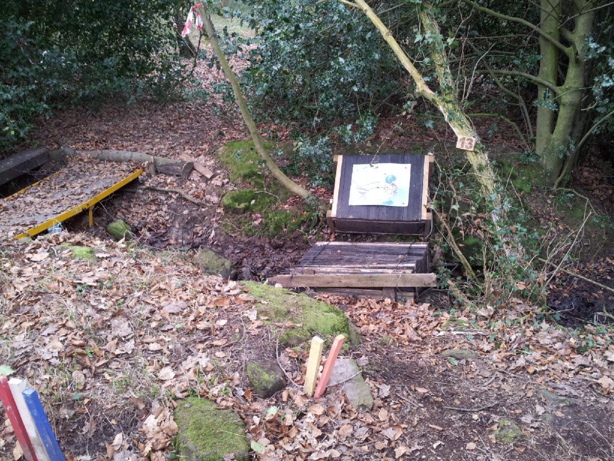 target 13 Close paper duck