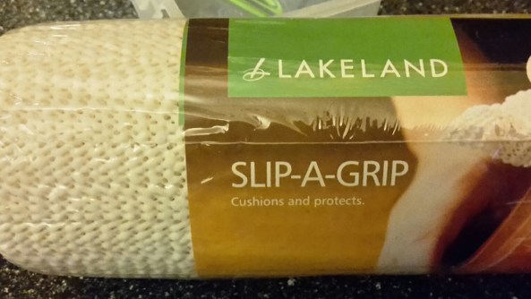 Cut price arrow puller