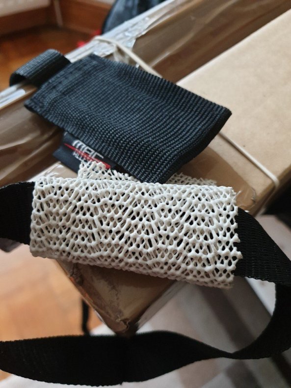 example of a webbing stringer with grip fabric