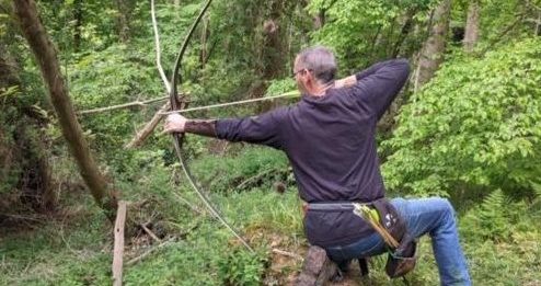 Roger shooting on the knee