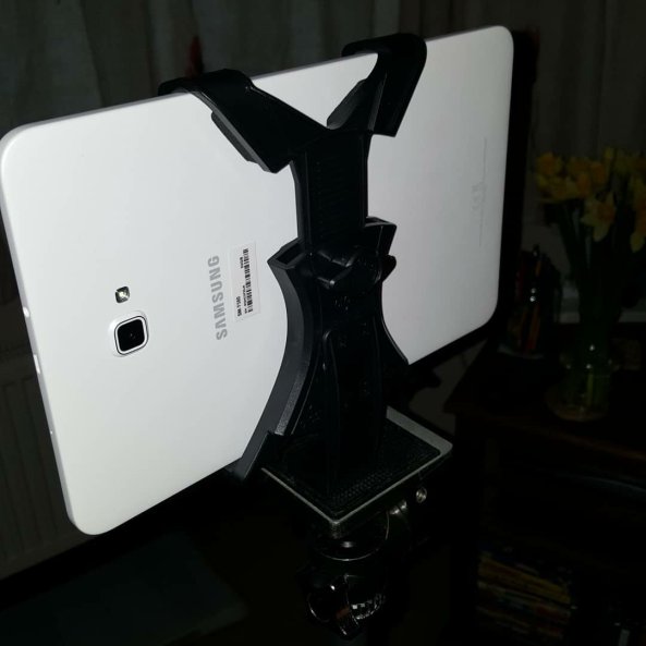 Tablet mounting